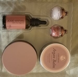 Josie Maran argan supple skin set